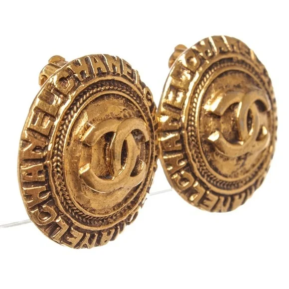 Rare 18K Gold Plated Vintage Auth CHANEL CC Round Disk Logo  Clip On Earrings - Picture 6 of 8